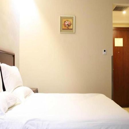 Greentree Inn Beijing Daxing Xingye Street Liyuan Business Hotel מראה חיצוני תמונה